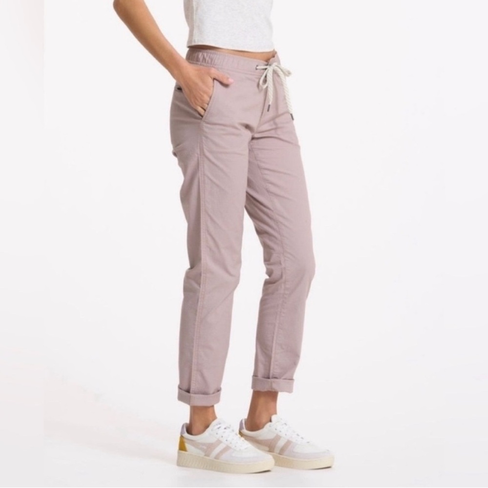 Vuori Ripstop Blush Capri Pant - brand new!
